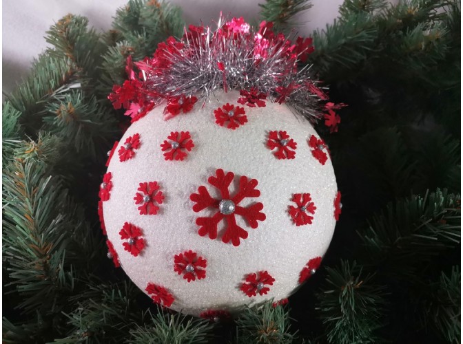 Новогодний  шар с декором "Красные снежинки" Ø20 см (1шт)